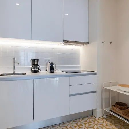 Apartment Downtown Sleek By Lovelystay Lisbon