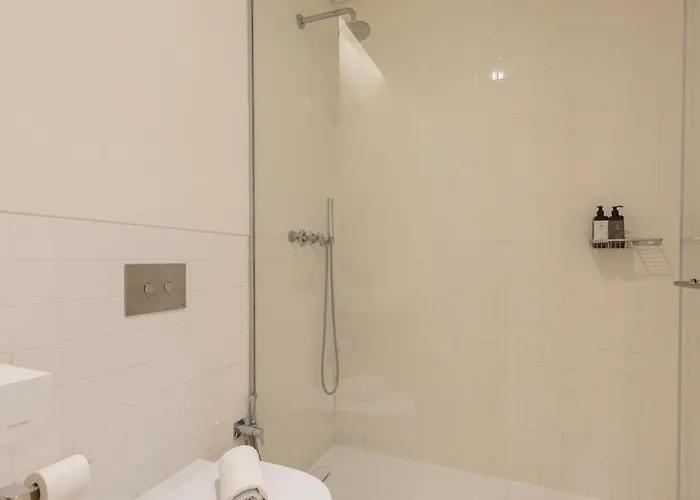 Appartement Downtown Sleek By Lovelystay